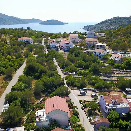 Apartman Adriana *