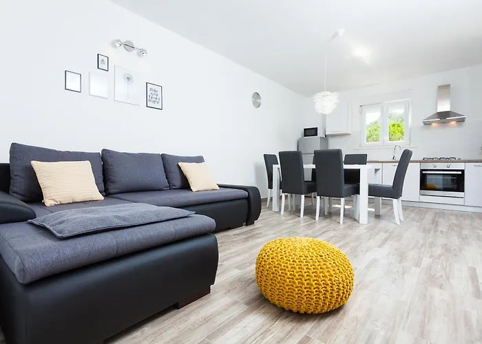 Adriana * 尼亚卢卡