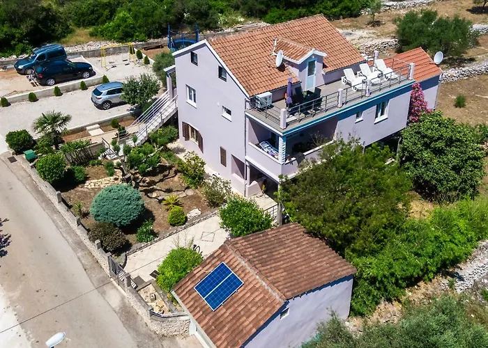 Adriana 尼亚卢卡